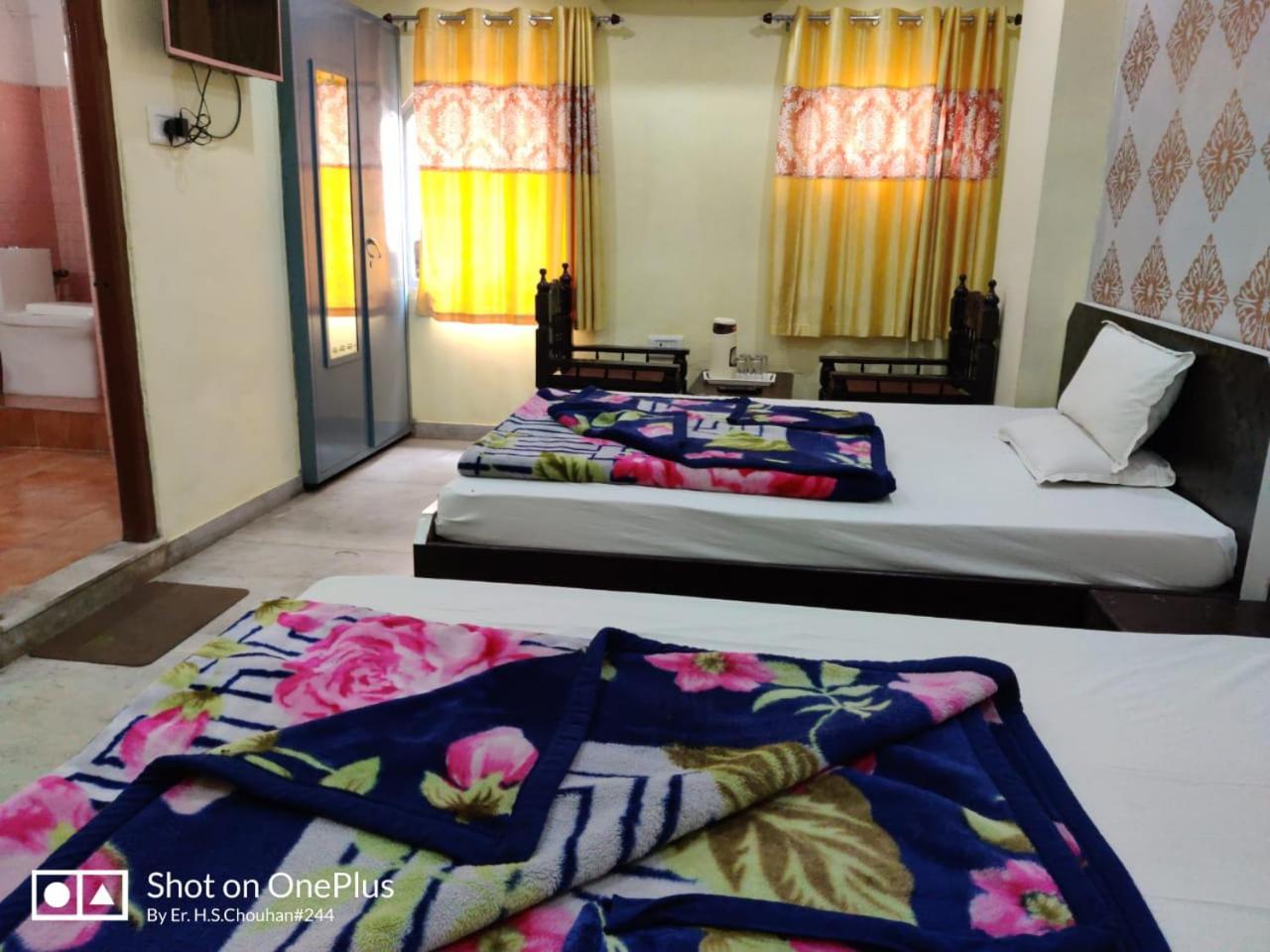 Hotel Gokul Palace Удайпур Экстерьер фото