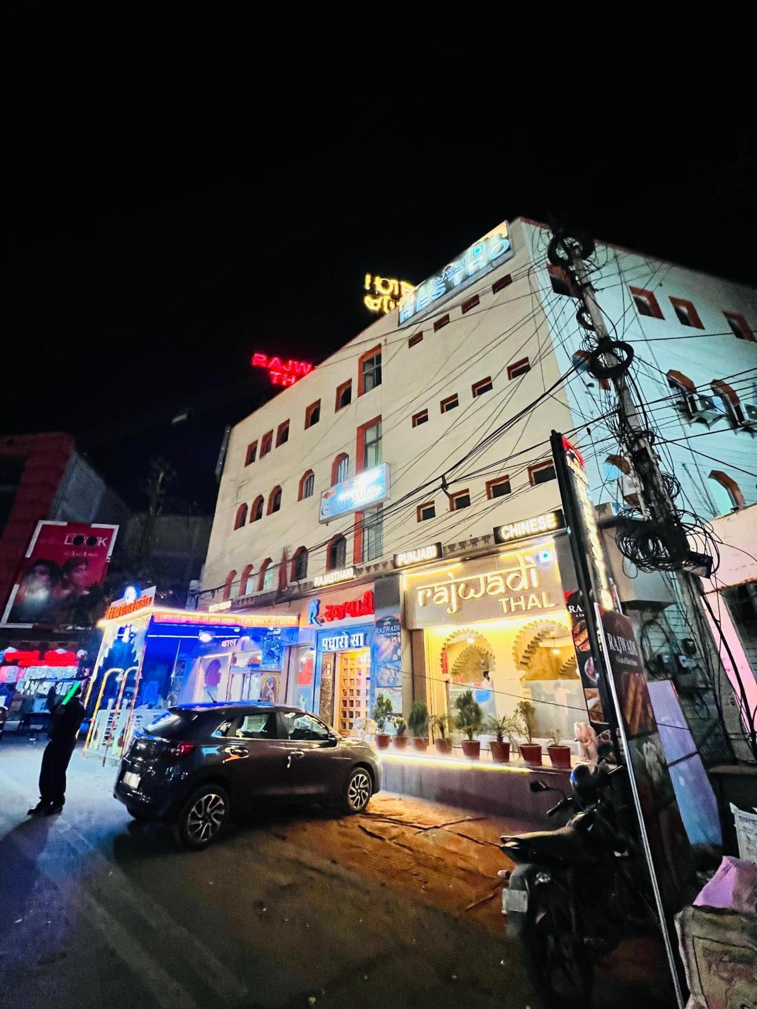 Hotel Gokul Palace Удайпур Экстерьер фото