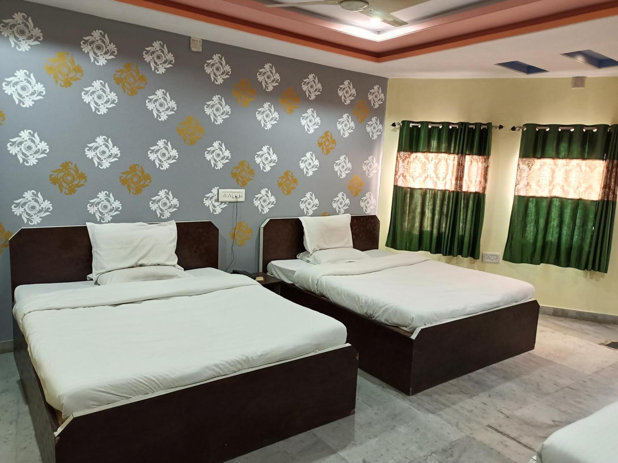 Hotel Gokul Palace Удайпур Экстерьер фото