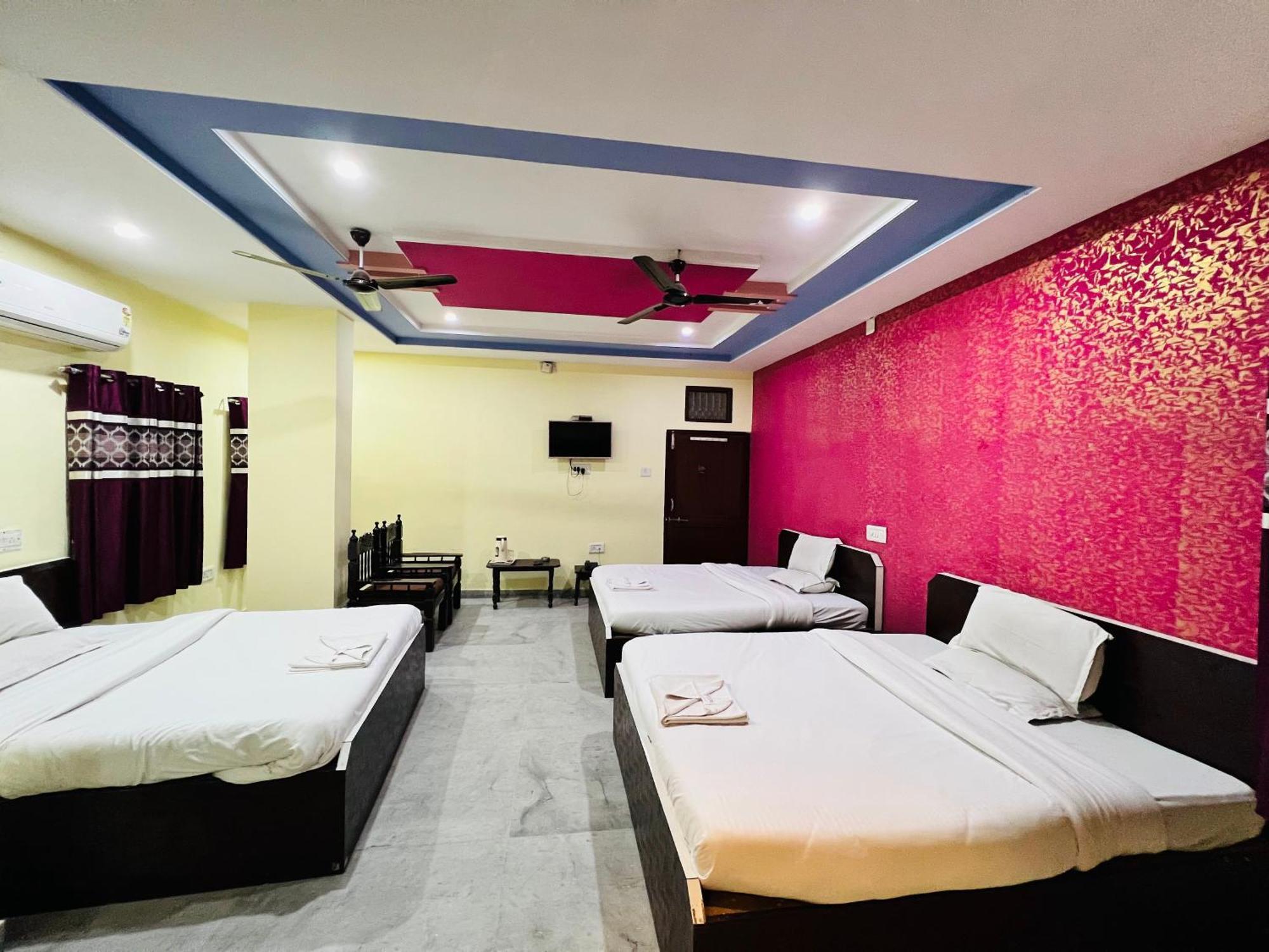 Hotel Gokul Palace Удайпур Экстерьер фото
